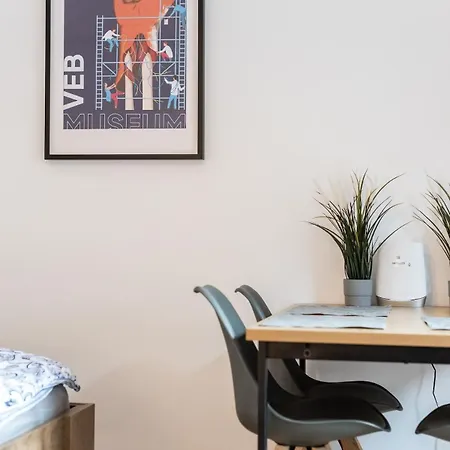 Kleines Fuer 3 Dresden